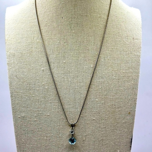 Jewelry - Elegant Silver Tone Necklace‎ with Blue Topaz Pendant
